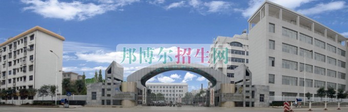 初中畢業(yè)能學(xué)計算機(jī)多媒體技術(shù)嗎