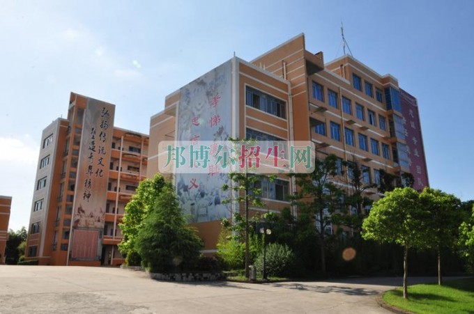 有計算機應(yīng)用技術(shù)學校嗎
