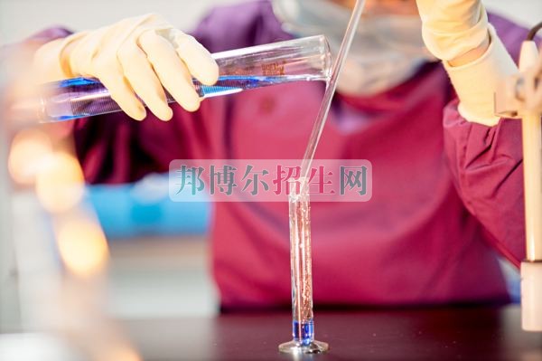 成都初中生可以讀醫(yī)學檢驗嗎