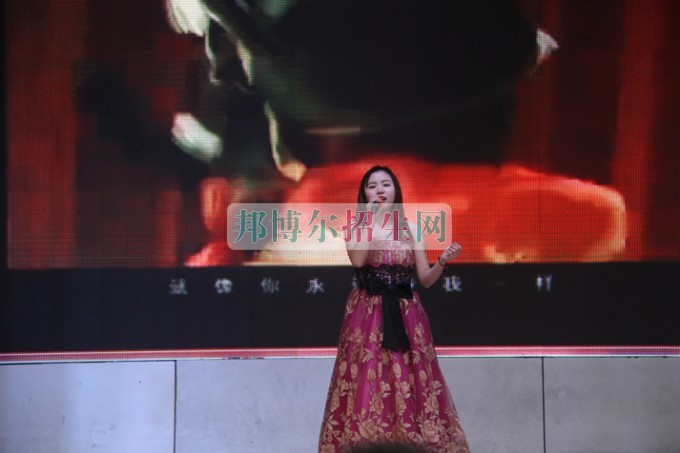 天府新區(qū)成人中等專業(yè)學(xué)校“美好新區(qū)，千年廣都”