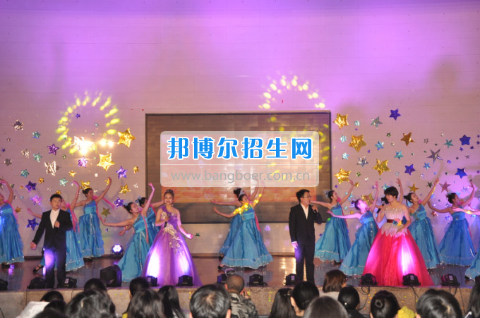 川南幼兒師范高等?？茖W(xué)校藝術(shù)系2014屆匯報(bào)演出