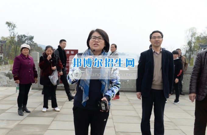 川南幼兒師范高等?？茖W(xué)校舉行慶祝國際勞動?jì)D女節(jié)活動