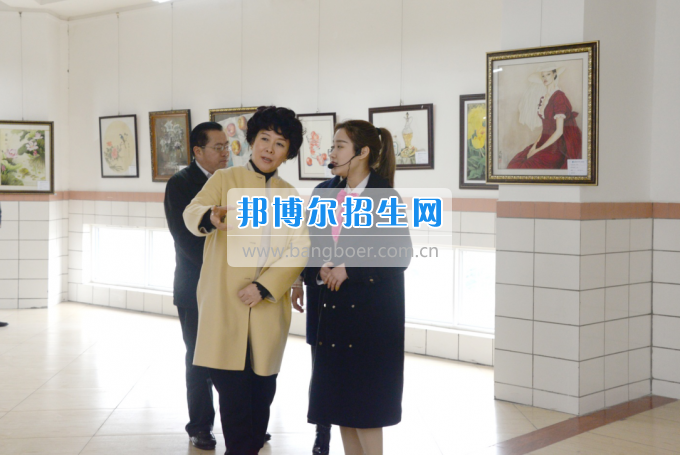 市委常委、宣傳部長潘梅到川南幼兒師范高等?？茖W(xué)校調(diào)研思想政治工作