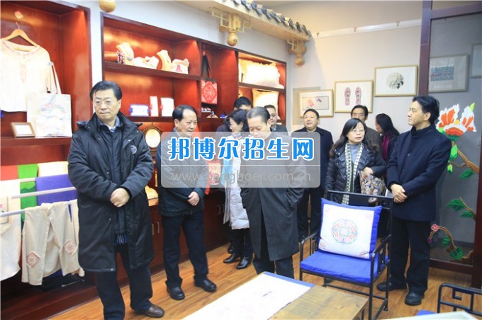 四川音樂學(xué)院黨委書記、院長林戈爾教授一行到川北幼兒師范高等?？茖W(xué)校考察