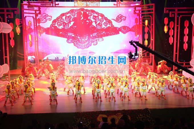 川北幼兒師范高等?？茖W(xué)校參演廣元春晚 服務(wù)地方文化