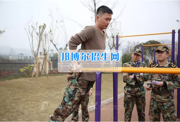 川航等5家航空公司165名安全員齊聚成都航空旅游職業(yè)學(xué)校，打造一流空中安全衛(wèi)士