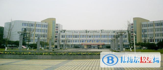 四川石油學(xué)校2019年報名條件、招生對象