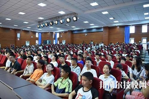 成都溫江區(qū)燎原職業(yè)技術(shù)學(xué)校2020年報(bào)名條件、招生要求、招生對(duì)象