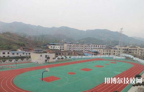 重慶統(tǒng)景職業(yè)中學2020年報名條件、招生要求、招生對象