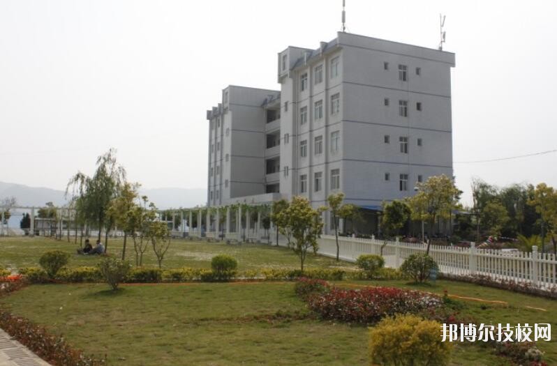 貴州興仁民族職業(yè)技術(shù)學(xué)校怎么樣、好不好