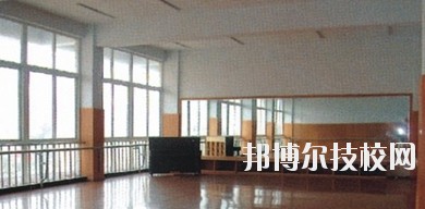 四川現(xiàn)代藝術(shù)學校2020年報名條件、招生要求、招生對象