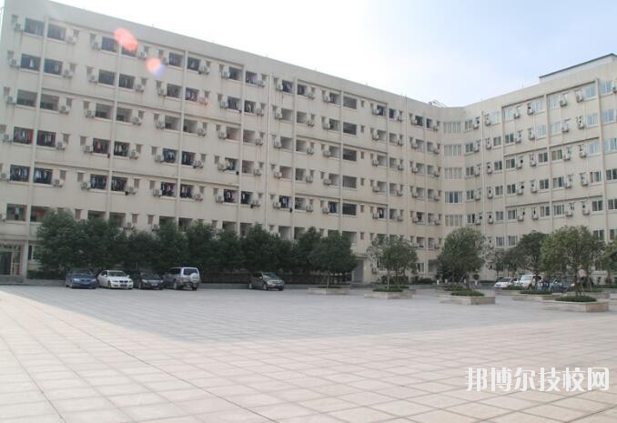 重慶礦業(yè)工程學(xué)校怎么樣、好不好