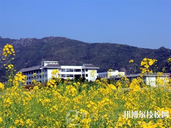 樂清市雁蕩山旅游學校2020年報名條件、招生要求、招生對象