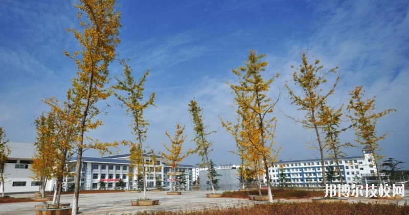 銅仁交通學(xué)校2020年學(xué)費(fèi)、收費(fèi)多少
