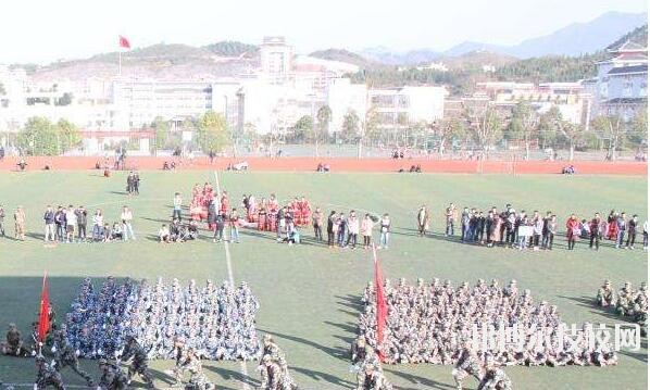 平塘中等職業(yè)學(xué)校2020年報(bào)名條件、招生要求、招生對象