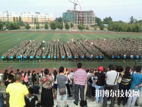 成都華夏衛(wèi)校2020年報(bào)名條件、招生要求、招生對(duì)象
