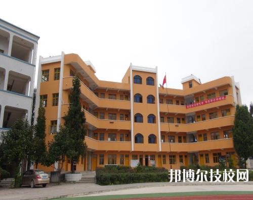 貴定中等職業(yè)技術(shù)學(xué)校2020年報名條件、招生要求、招生對象