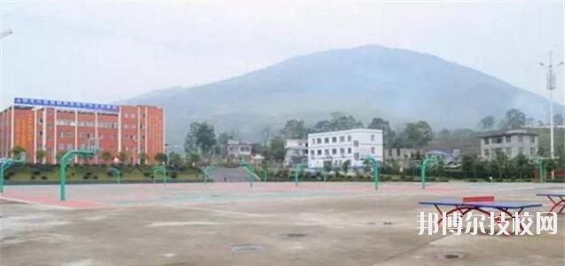 正安中等職業(yè)學(xué)校2020年報(bào)名條件、招生要求、招生對象