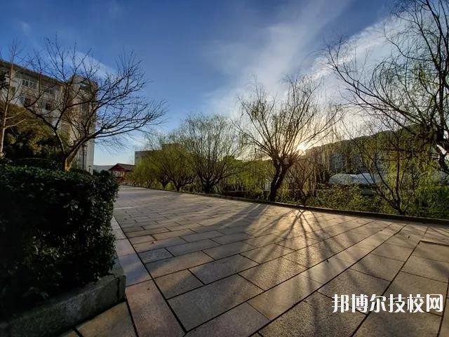 北侖職業(yè)高級(jí)中學(xué)2020年報(bào)名條件、招生要求、招生對(duì)象