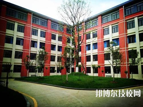 貴陽衛(wèi)生學(xué)校2020年報名條件、招生要求、招生對象