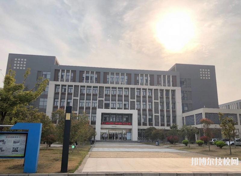 淮安高級(jí)職業(yè)技術(shù)學(xué)校2020年報(bào)名條件、招生要求、招生對(duì)象