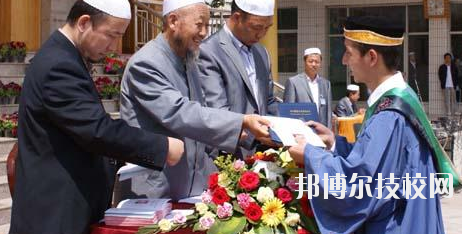 臨夏外國(guó)語(yǔ)學(xué)校2020年學(xué)費(fèi)、收費(fèi)多少