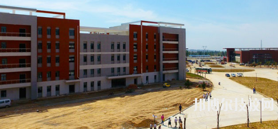 甘肅建筑材料工業(yè)學(xué)校2020年報(bào)名條件、招生要求、招生對象