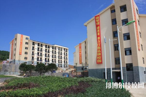 北川羌族自治縣七一職業(yè)中學2020年報名條件、招生要求、招生對象