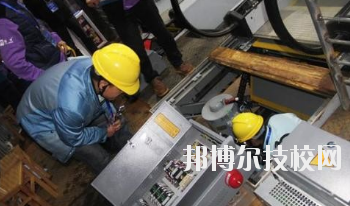 武威信息工程學(xué)校2020年學(xué)費、收費多少