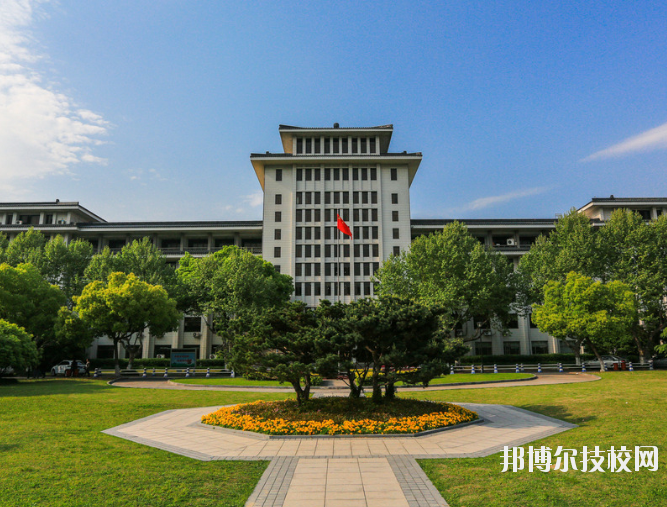 重慶旅游學校建勝分校2020年報名條件、招生要、招生對象求