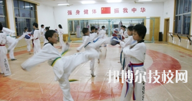 嘉峪關(guān)體育運(yùn)動(dòng)學(xué)校2020年報(bào)名條件、招生要求、招生對(duì)象