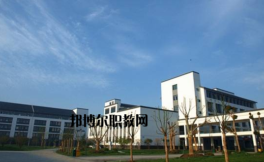 蘇州吳中技工學(xué)校2020年報(bào)名條件、招生要求、招生對(duì)象