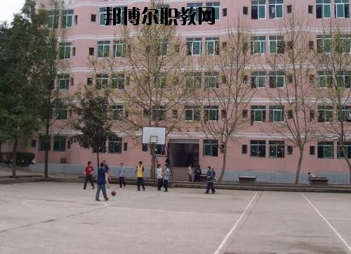 四川達州經(jīng)濟貿(mào)易學校2020年報名條件、招生要求、招生對象