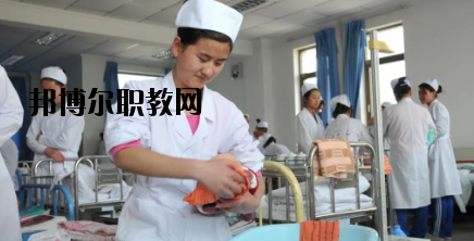 慶陽衛(wèi)生學(xué)校2020年報(bào)名條件、招生要求、招生對象