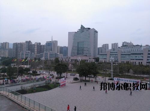 達(dá)州中醫(yī)學(xué)校2020年報(bào)名條件、招生要求、招生對(duì)象