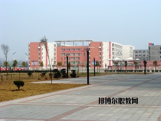 崇仁職業(yè)教育中心2020年報(bào)名條件、招生要求、招生對(duì)象 
