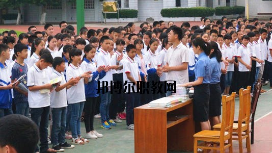 閬中旅游學校2020年報名條件、招生要求、招生對象