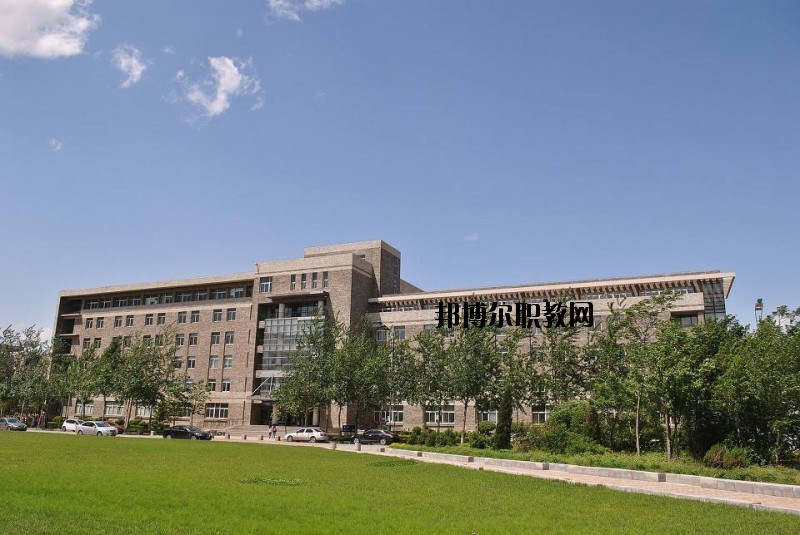 恩施中等職業(yè)技術(shù)學(xué)校2020年報(bào)名條件、招生要求、招生對(duì)象