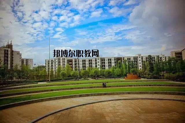 隨州曾都電子工業(yè)學校2020年報名條件、招生要求、招生對象
