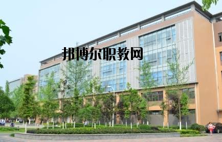 成都市恒輝技工學校2020年報名條件、招生要求、招生對象