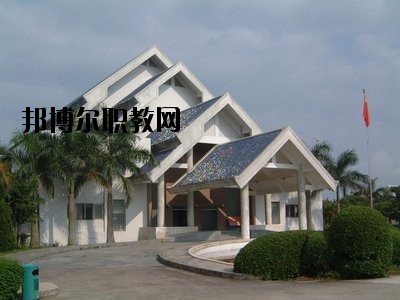 曲靖羅平職業(yè)技術(shù)學(xué)校怎么樣、好不好