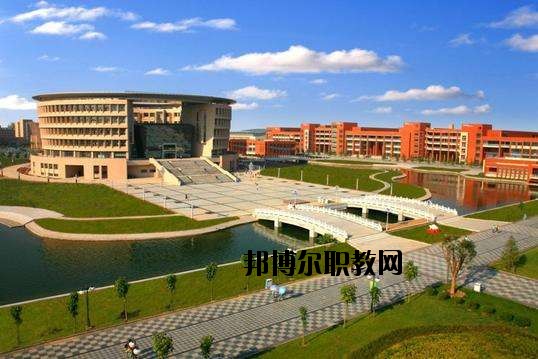咸寧電子科技學(xué)校2020年報名條件、招生要求、招生對象