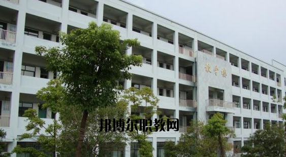 寧波興港職業(yè)高級中學(xué)2020年報(bào)名條件、招生要求、招生對象