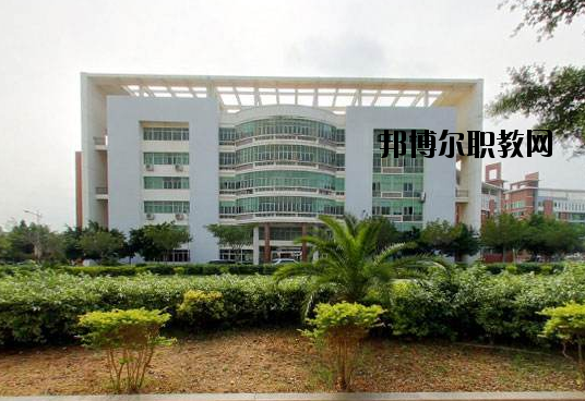 余姚姚江旅游學(xué)校怎么樣，好不好