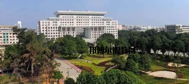 咸寧生物機(jī)電工程學(xué)校怎么樣、好不好