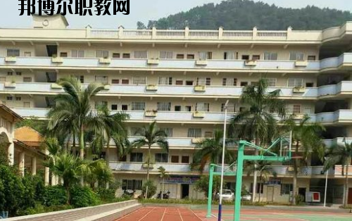 梧州西南中等專業(yè)學(xué)校2020年報名條件、招生要求、招生對象