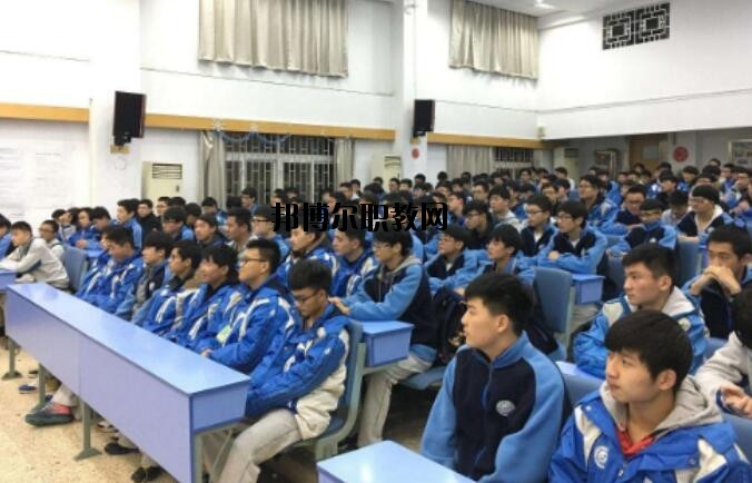 貴州銅仁玉昆中等專業(yè)學校2020年報名條件、招生要求、招生對象