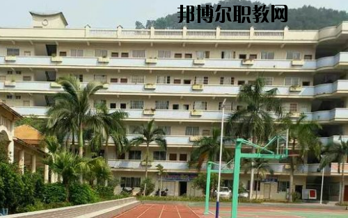 防城港理工職業(yè)學(xué)校2020年報(bào)名條件、招生要求、招生對(duì)象
