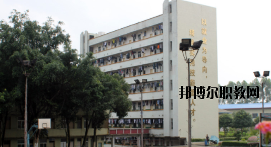 廣西梧州商貿(mào)學(xué)校2020年報(bào)名條件、招生要求、招生對(duì)象 