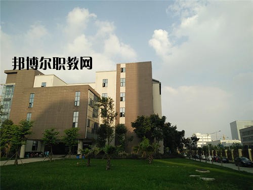 內(nèi)江科技開發(fā)學(xué)校2020年報名條件、招生要求、招生對象